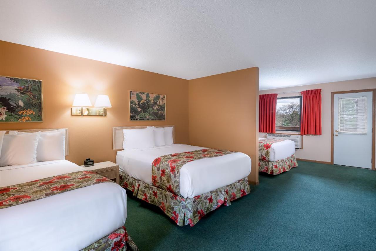 Aloha Beach Resort Wisconsin Dells Esterno foto