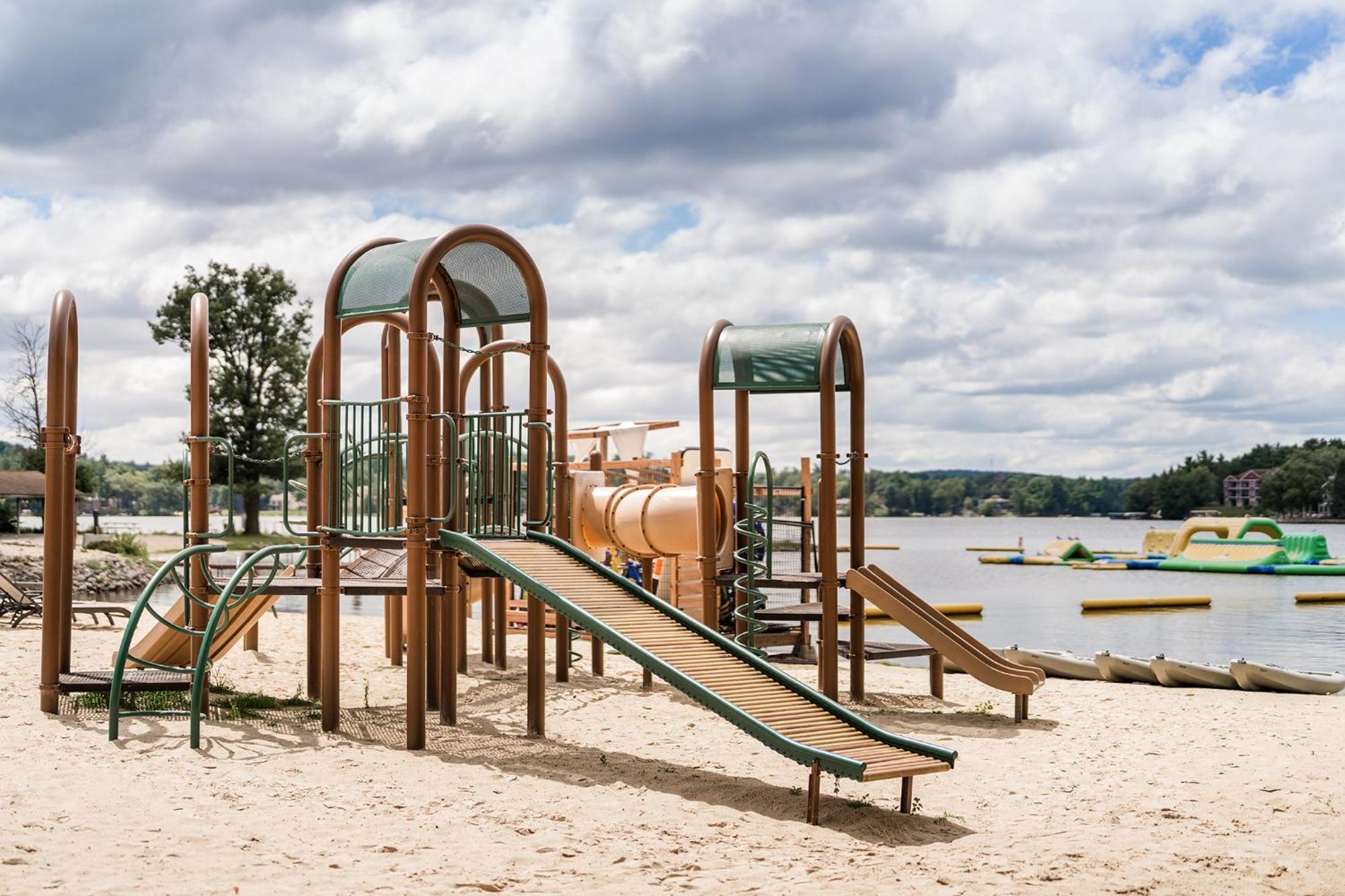 Aloha Beach Resort Wisconsin Dells Esterno foto